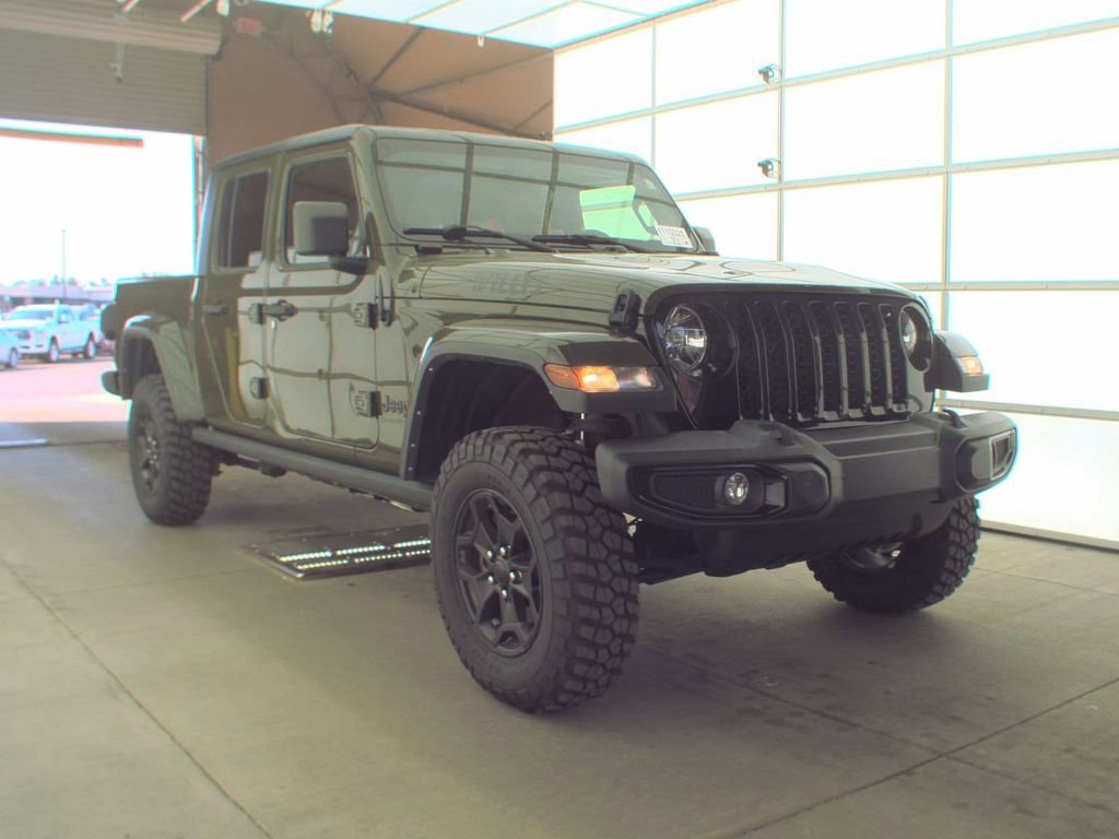 Used 2021 Jeep Gladiator Sport AWD/4WD image 3