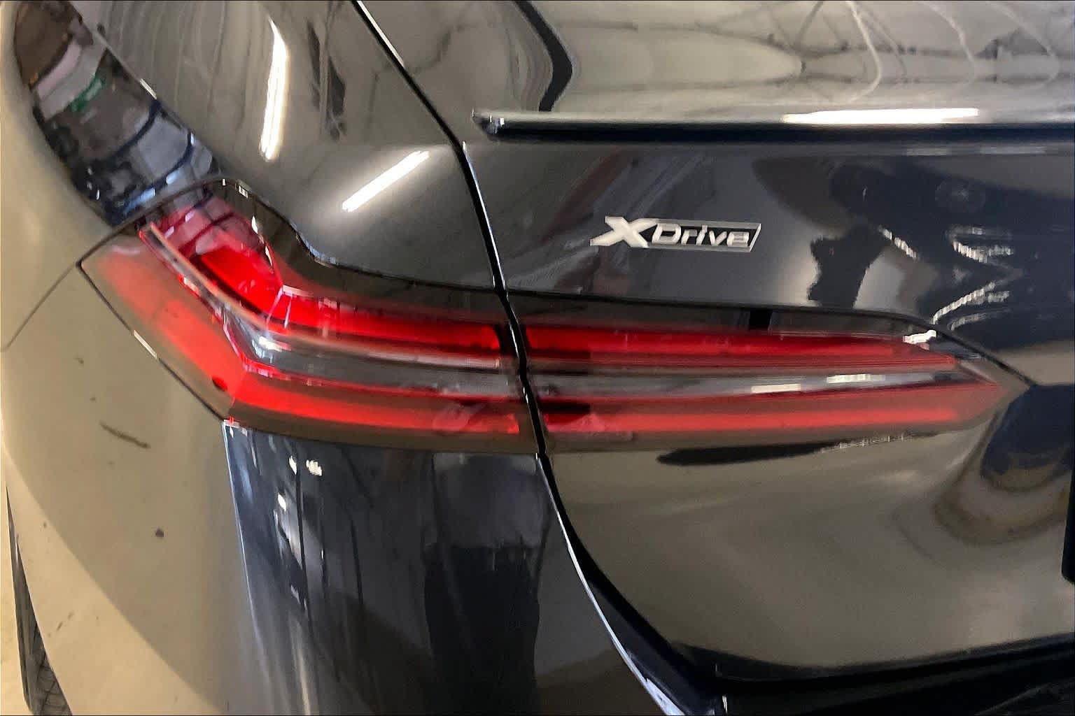 New 2026 BMW 550e xDrive AWD/4WD image 14