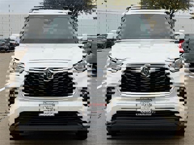 Used 2020 Toyota Highlander XLE image 8