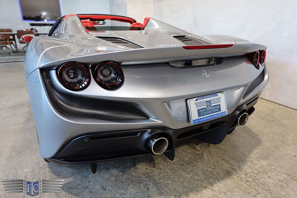 Used 2021 Ferrari F8 Tributo RWD image 10