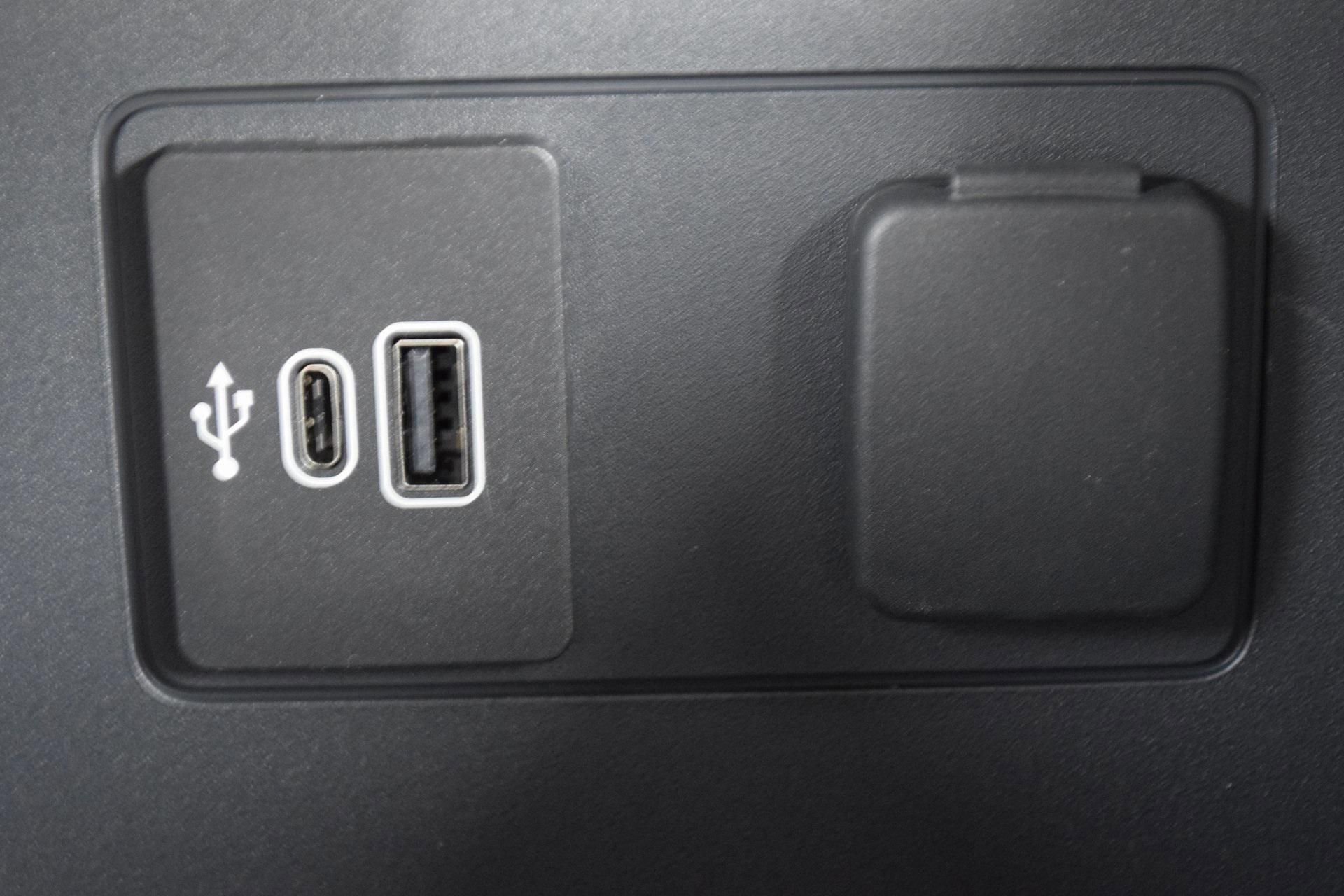 New 2026 Ford Explorer Active w/ Active Comfort Package image 16