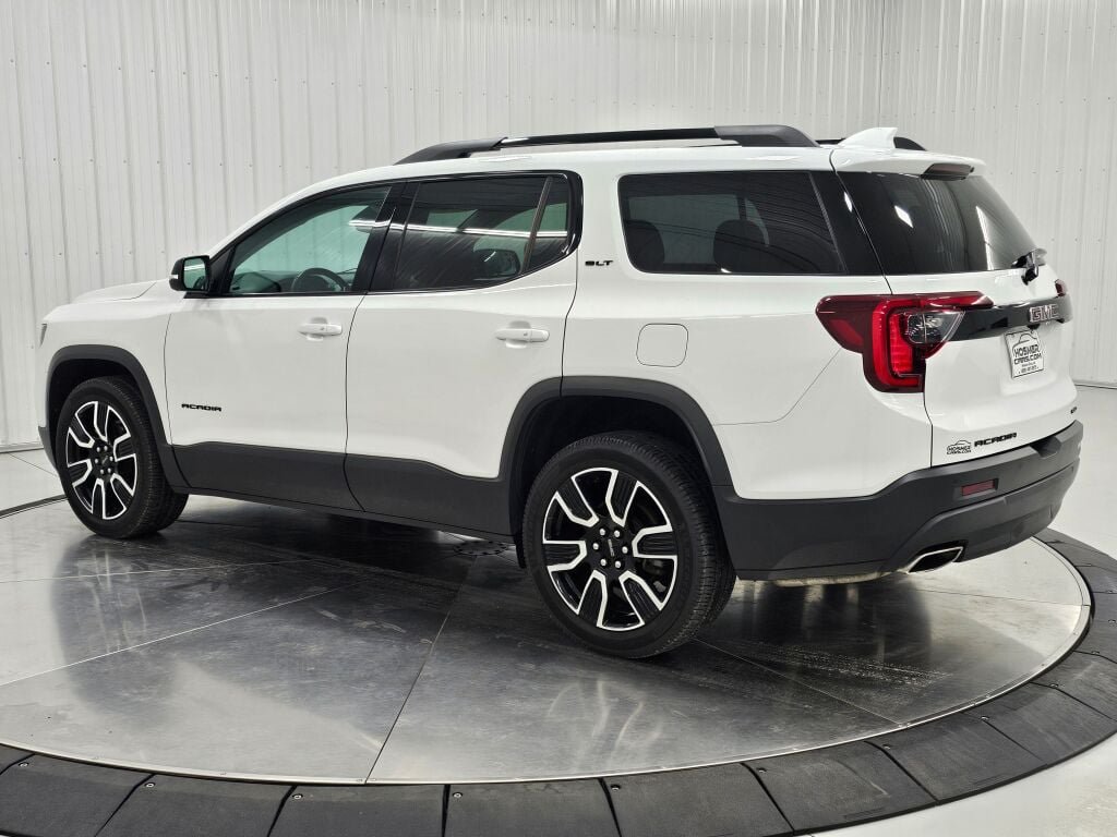 Used 2021 GMC Acadia SLT w/ Elevation Edition AWD/4WD image 3