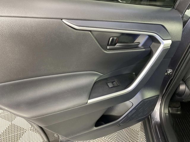 Used 2024 Toyota RAV4 LE AWD/4WD image 26