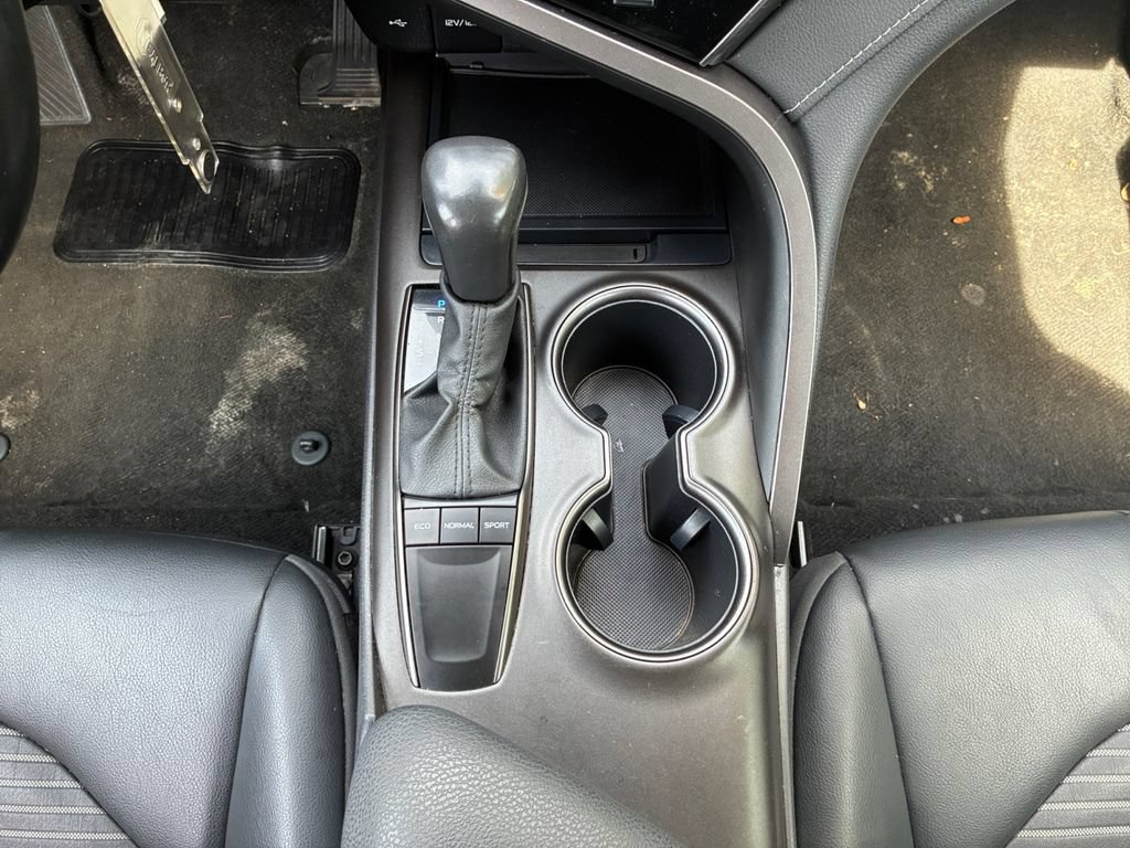 Used 2023 Toyota Camry SE FWD image 15