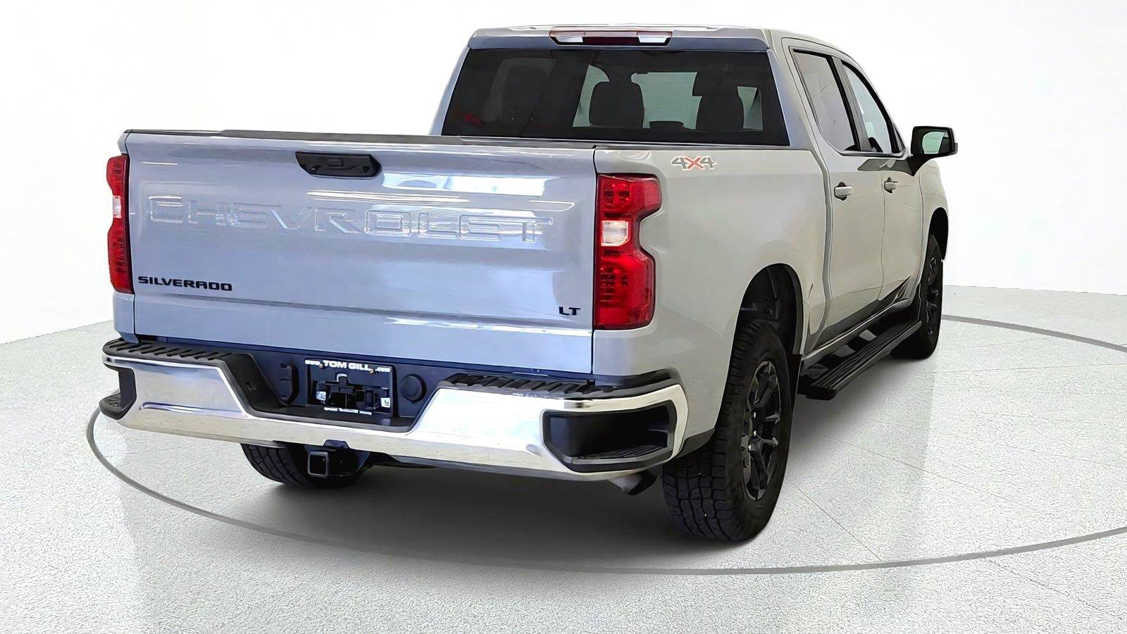 Used 2024 Chevrolet Silverado 1500 LT AWD/4WD image 8
