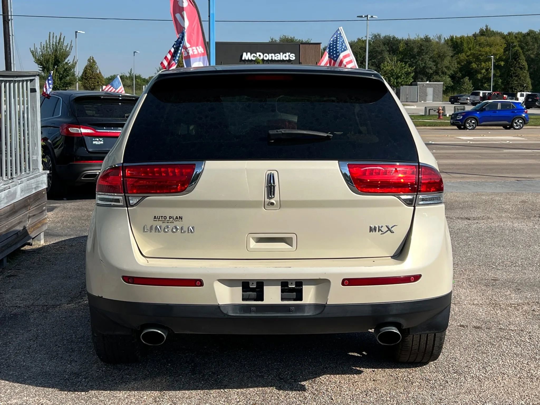 Used 2015 Lincoln MKX FWD w/ Equipment Group 102A image 7