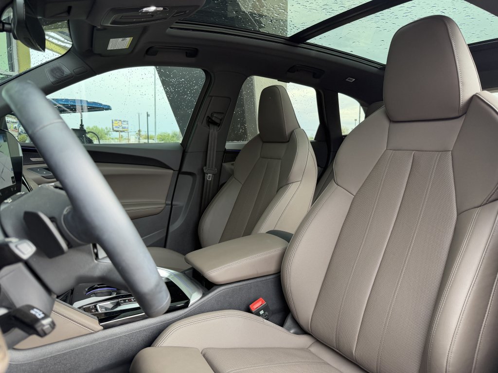 Used 2025 Audi Q5 Premium Plus w/ Premium Plus AWD/4WD image 34