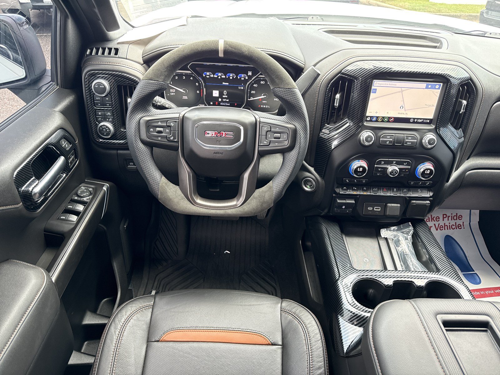 Used 2020 GMC Sierra 1500 AT4 w/ AT4 Premium Package AWD/4WD image 17
