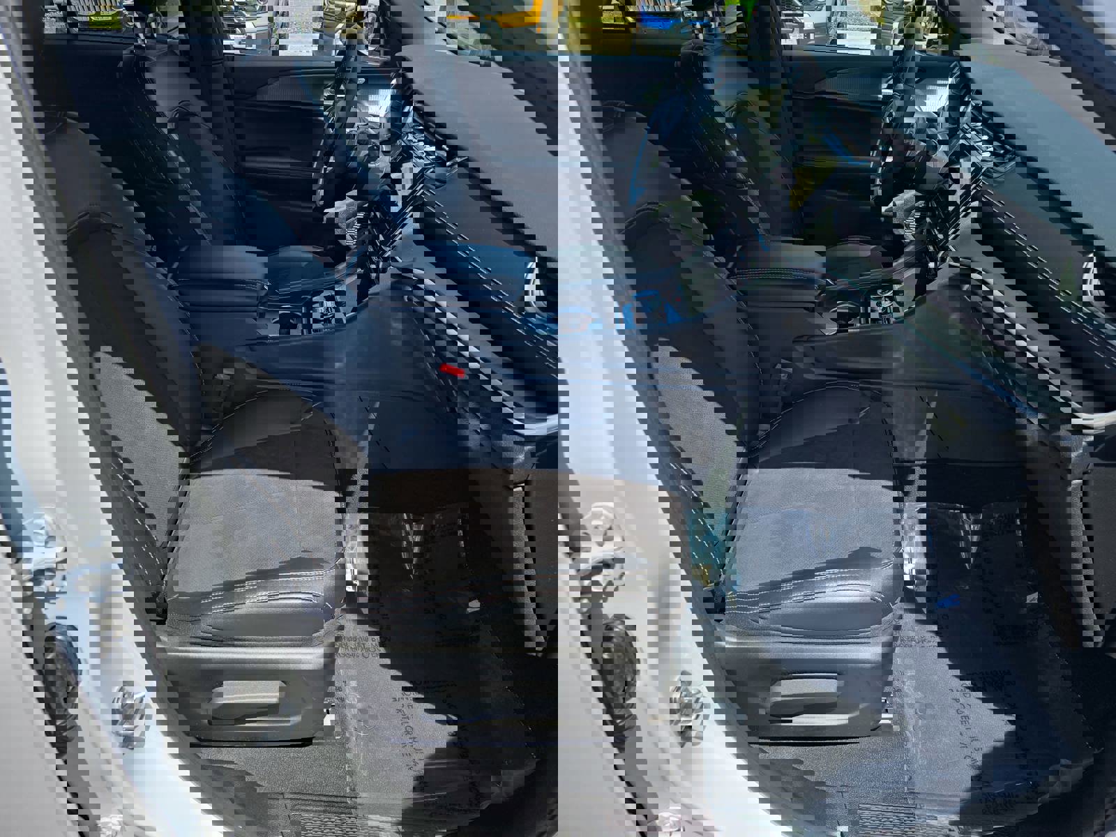 Used 2024 Jeep Grand Cherokee Altitude image 10