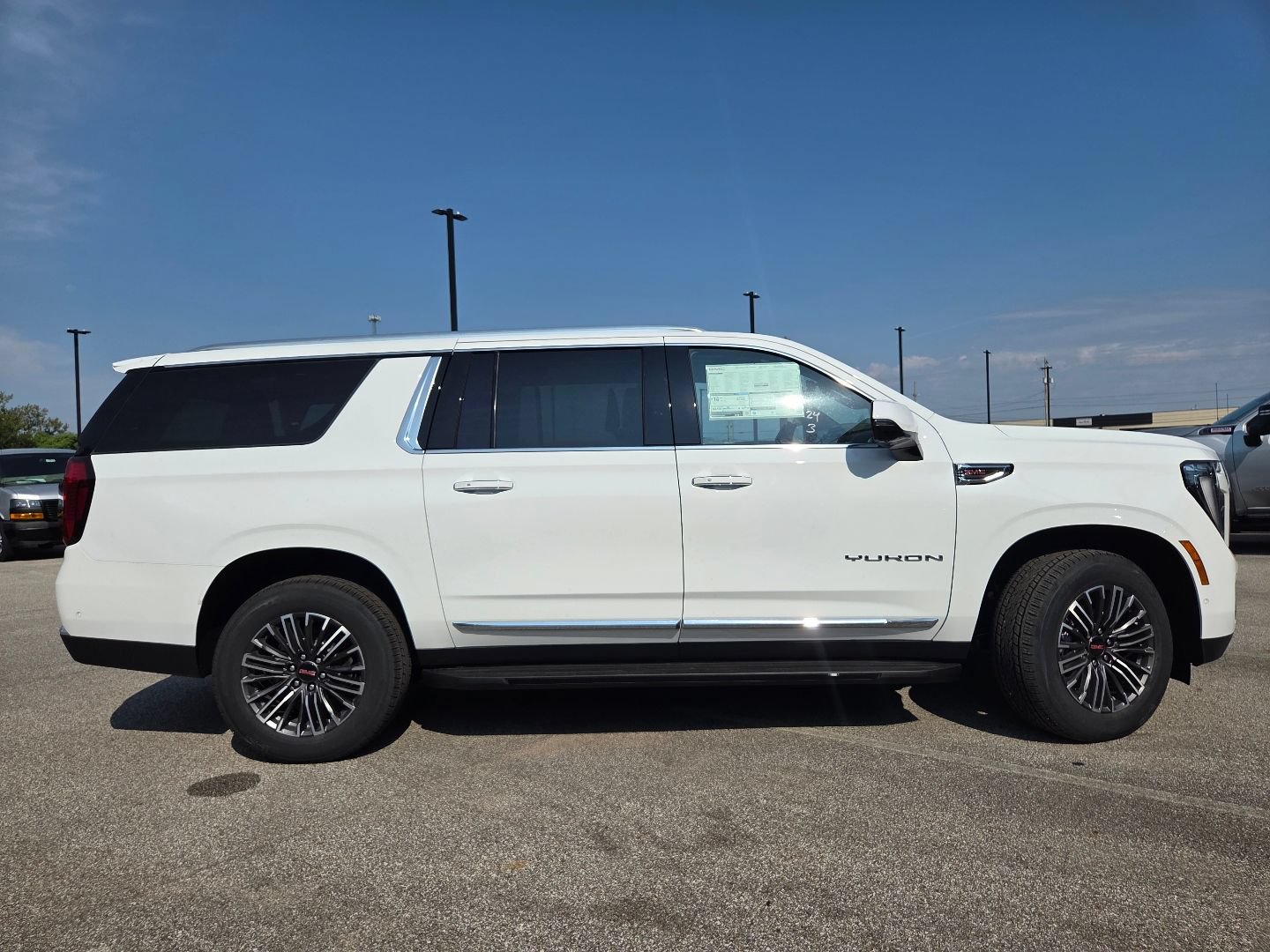 New 2026 GMC Yukon XL Elevation w/ Elevation Premium Package AWD/4WD image 21