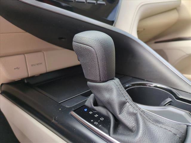 Used 2020 Toyota Camry LE FWD image 12