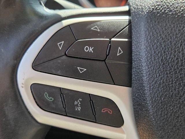 Used 2017 Jeep Cherokee Limited AWD/4WD image 34