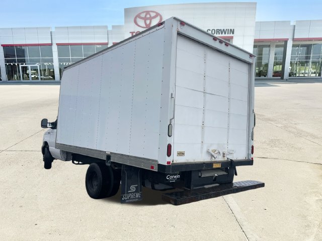 Used 2017 Ford E-450 and Econoline 450 Super Duty w/ Power Windows & Locks Group RWD image 3