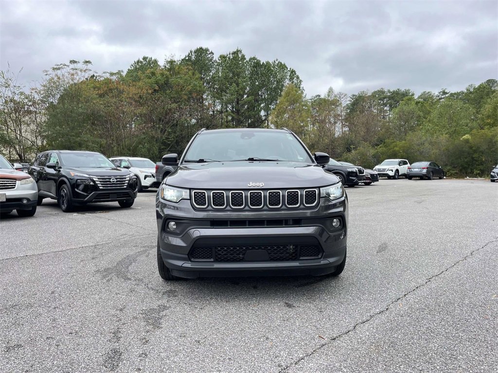 Used 2024 Jeep Compass Latitude image 2