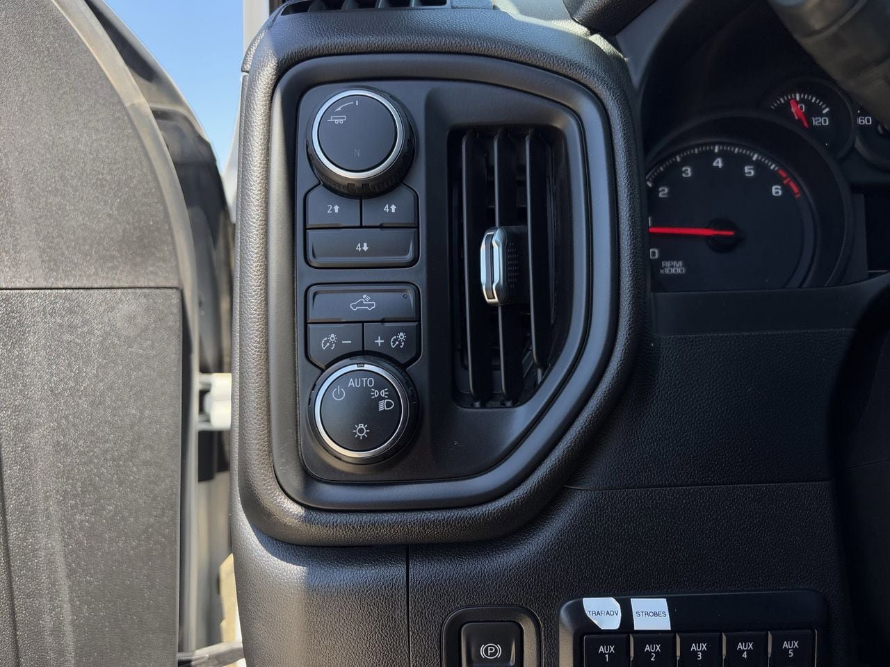 Used 2022 Chevrolet Silverado 2500 W/T w/ WT Fleet Convenience Package AWD/4WD image 21