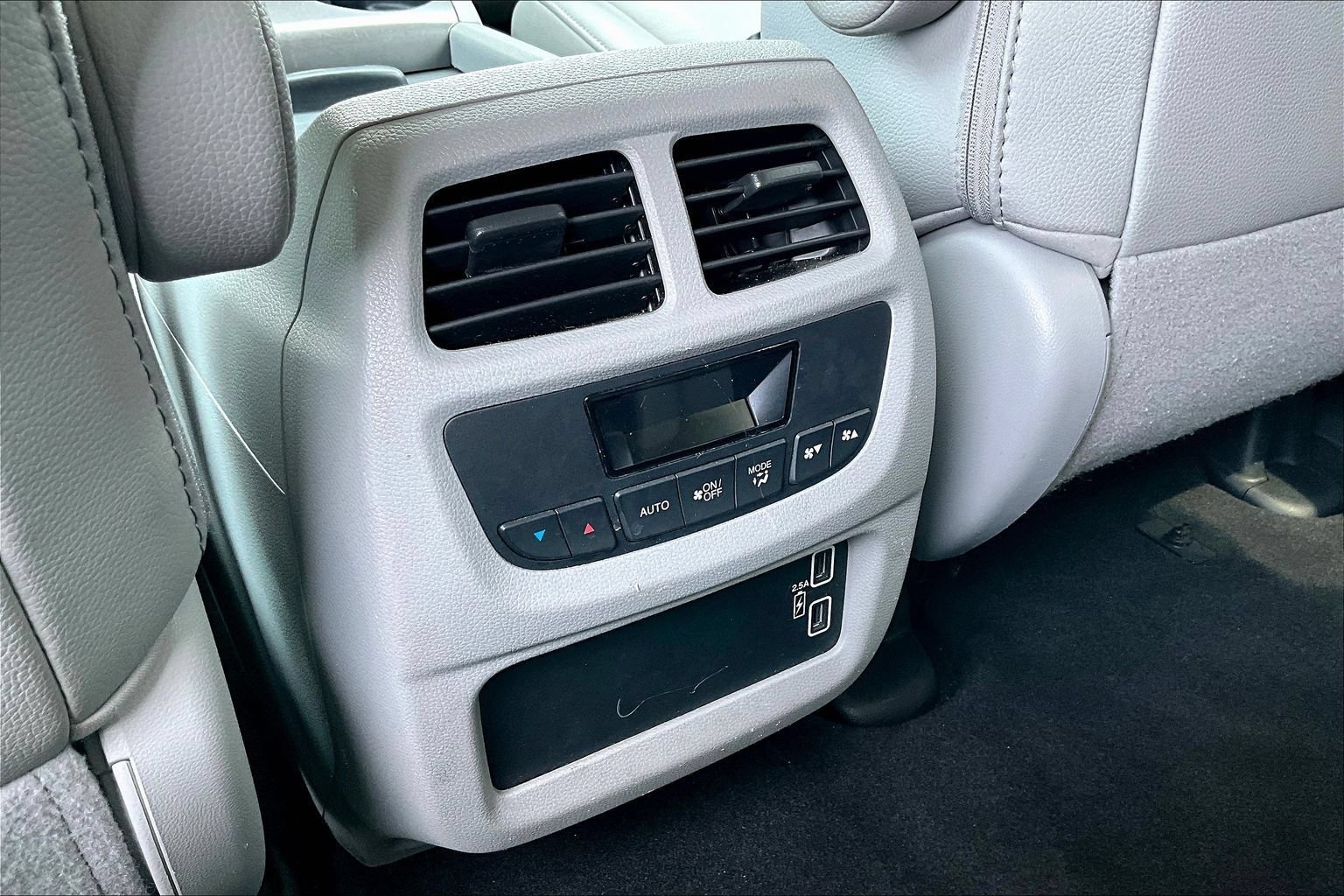 Used 2021 Honda Pilot Special Edition image 12