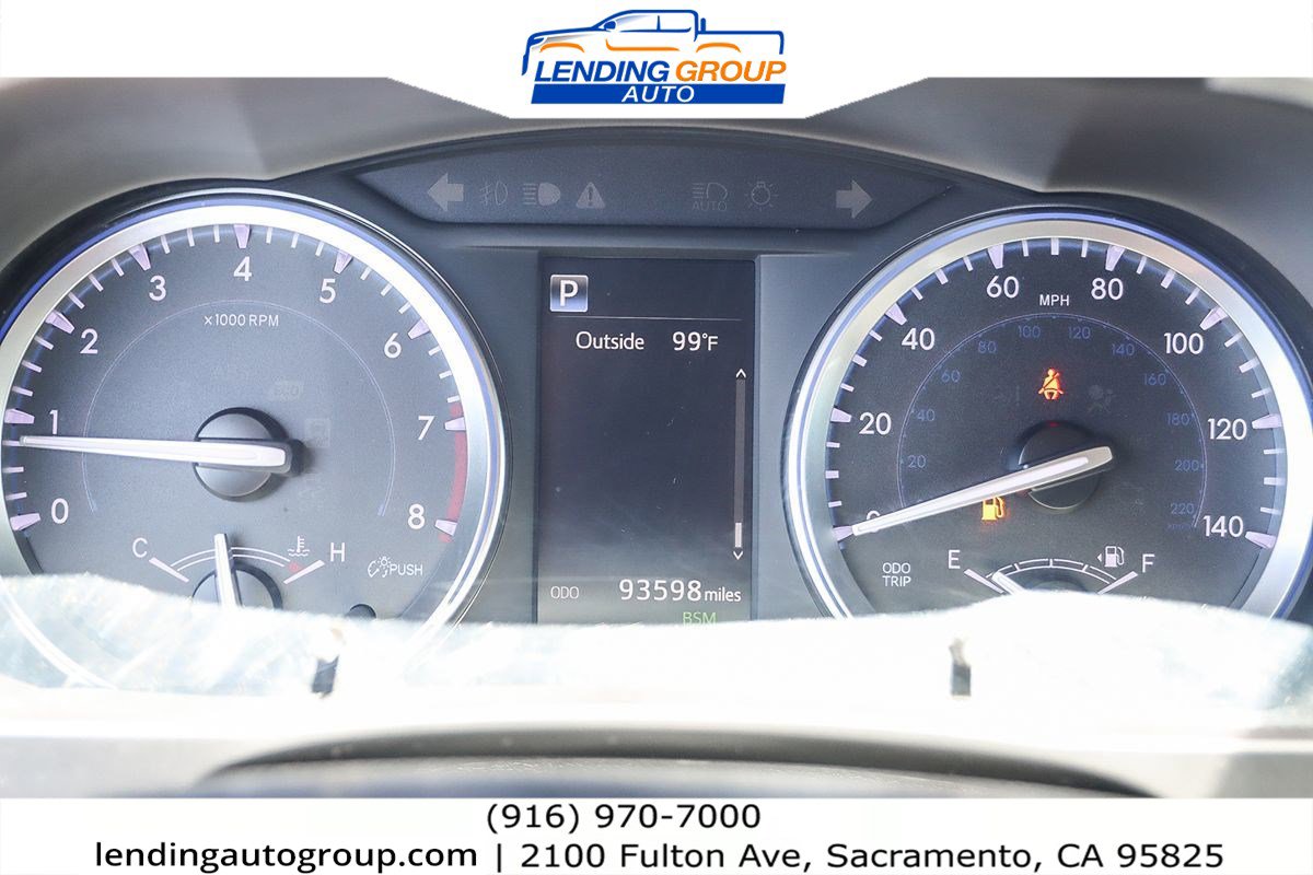 Used 2019 Toyota Highlander XLE w/ Carpet Mat Package (TMS) image 21