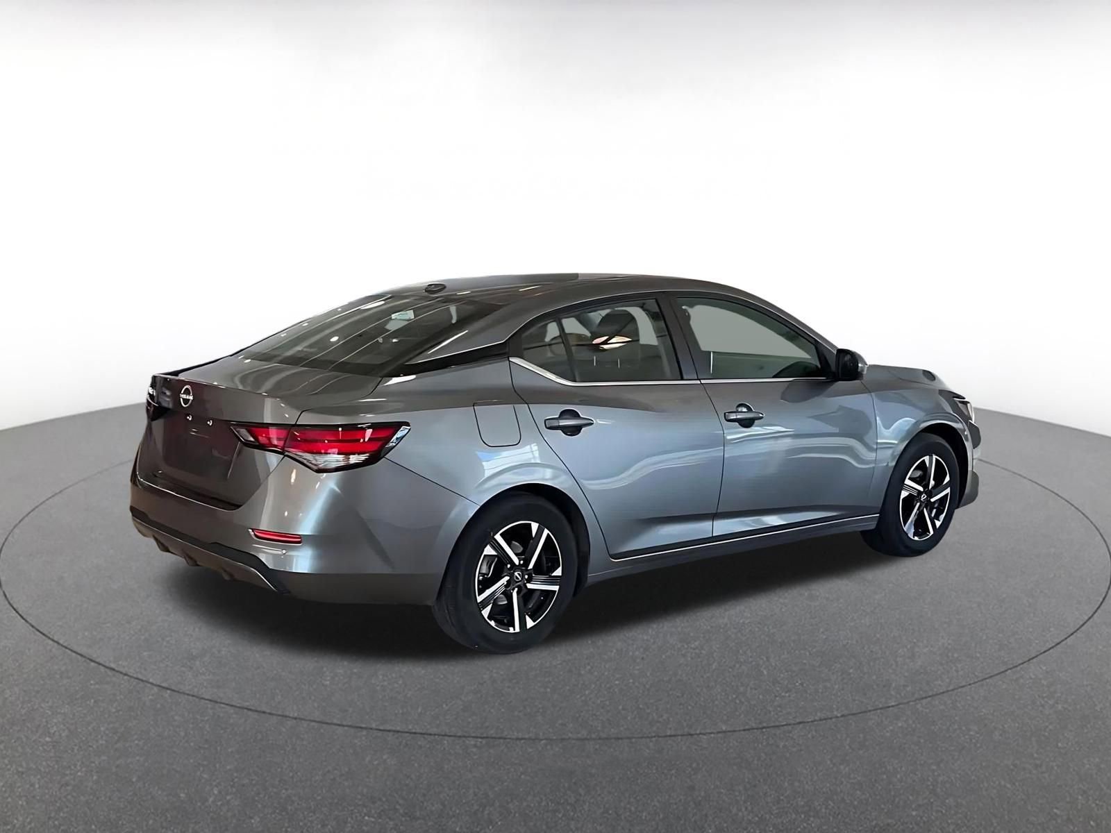 Used 2025 Nissan Sentra SV image 15