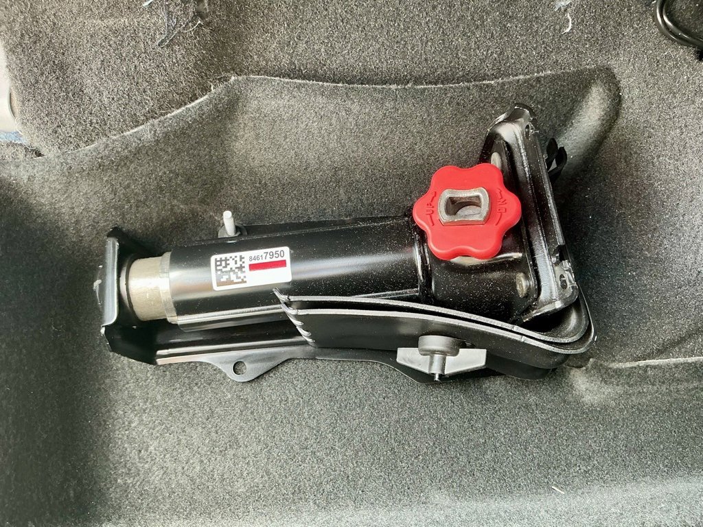 Used 2024 GMC Sierra 1500 SLT w/ SLT Premium Plus Package image 28