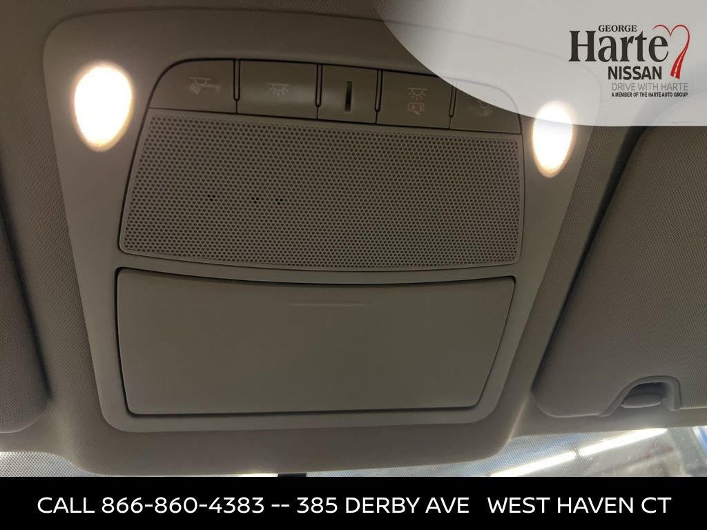 Used 2016 Nissan Rogue SV image 52