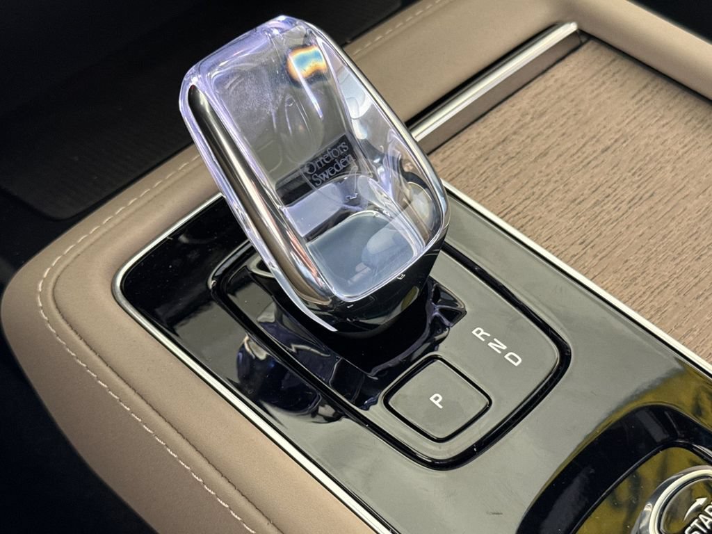 New 2026 Volvo XC90 B6 Plus w/ Protection Package Premier AWD/4WD image 22