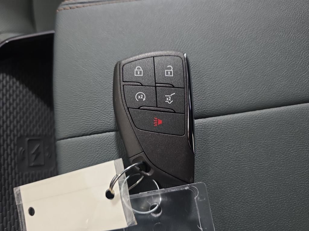 New 2026 GMC Terrain AT4 w/ LPO, Floor Liner Package image 39