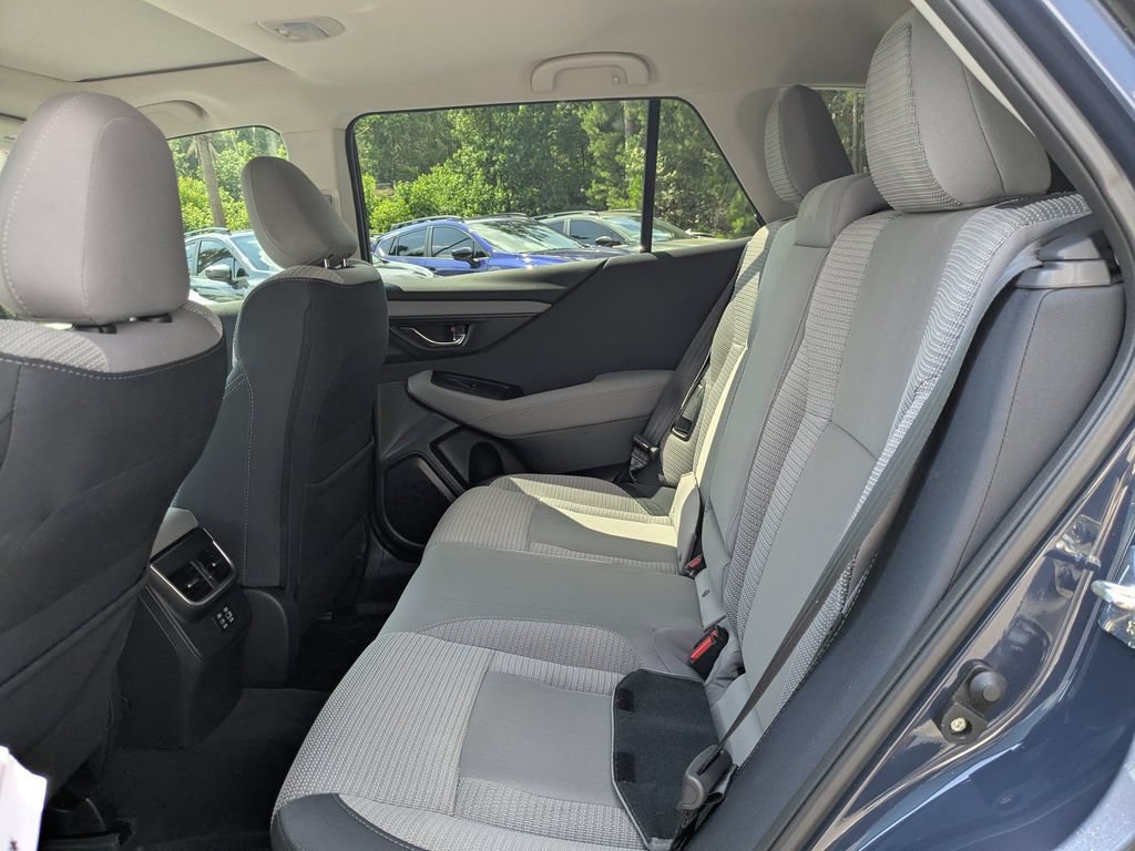 Used 2025 Subaru Outback Premium AWD/4WD image 18