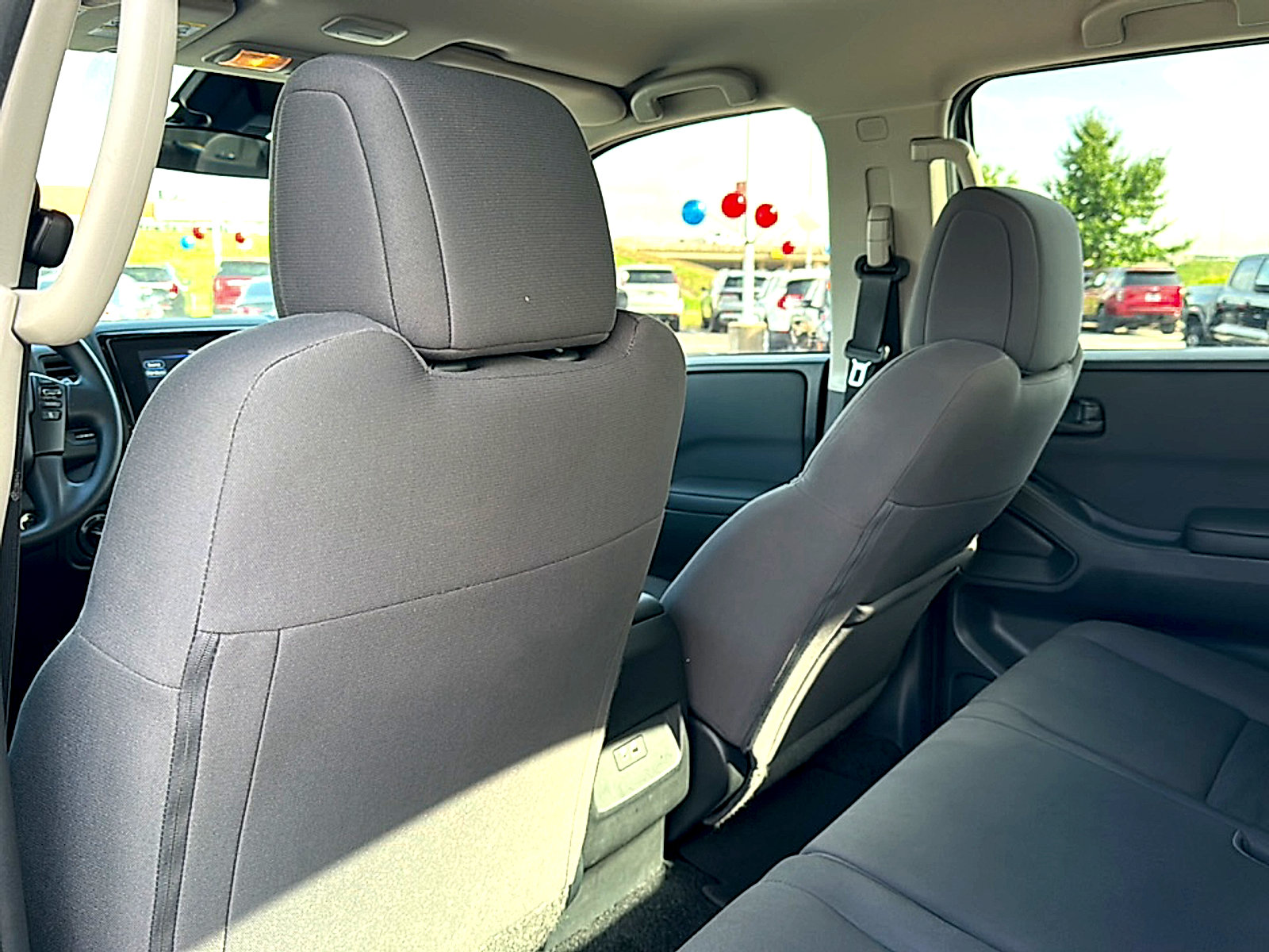 Used 2024 Nissan Frontier S w/ Technology Package AWD/4WD image 17