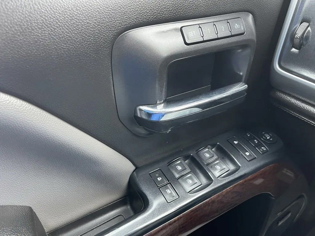 Used 2019 GMC Sierra 2500 SLT image 31