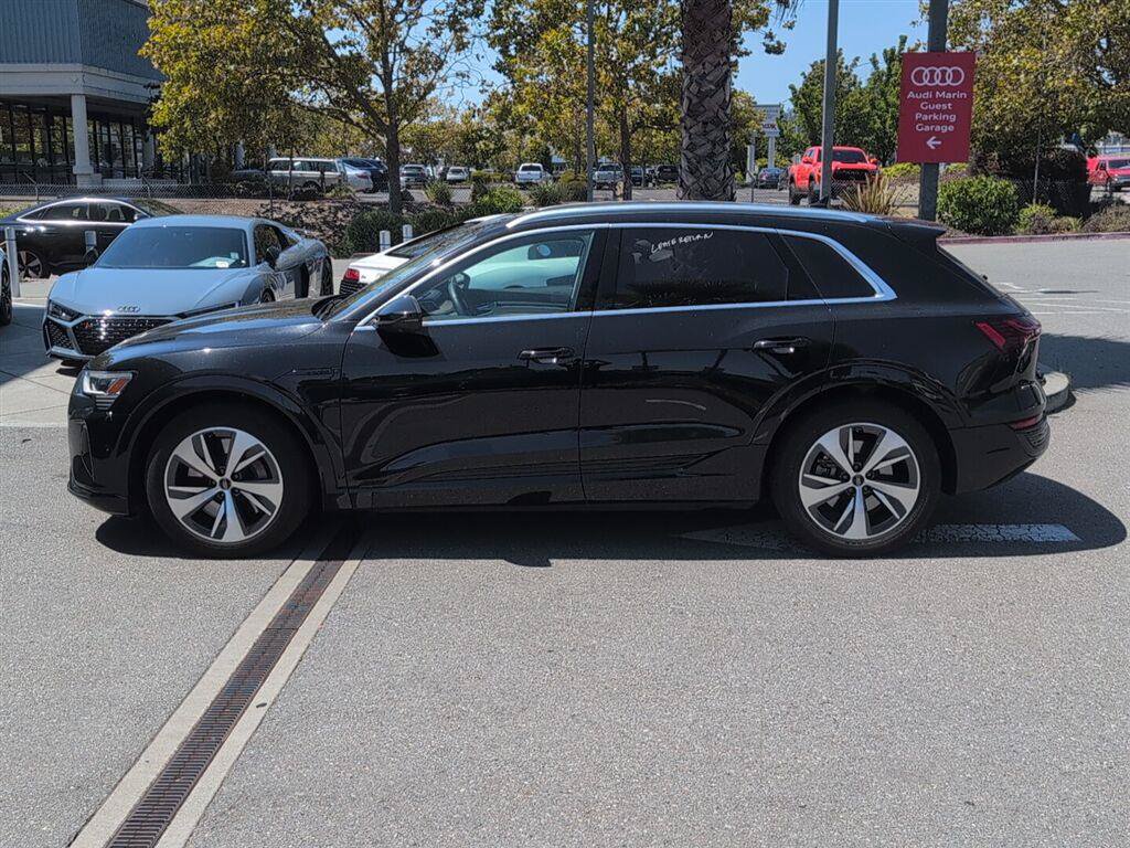 Used 2024 Audi Q8 e-tron Premium Plus w/ Premium Plus Package AWD/4WD image 9