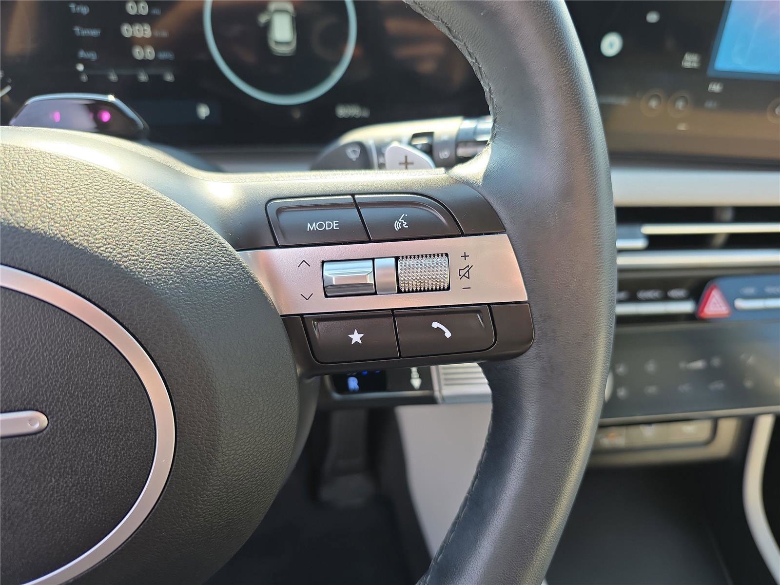 Certified 2025 Hyundai Tucson Limited image 23