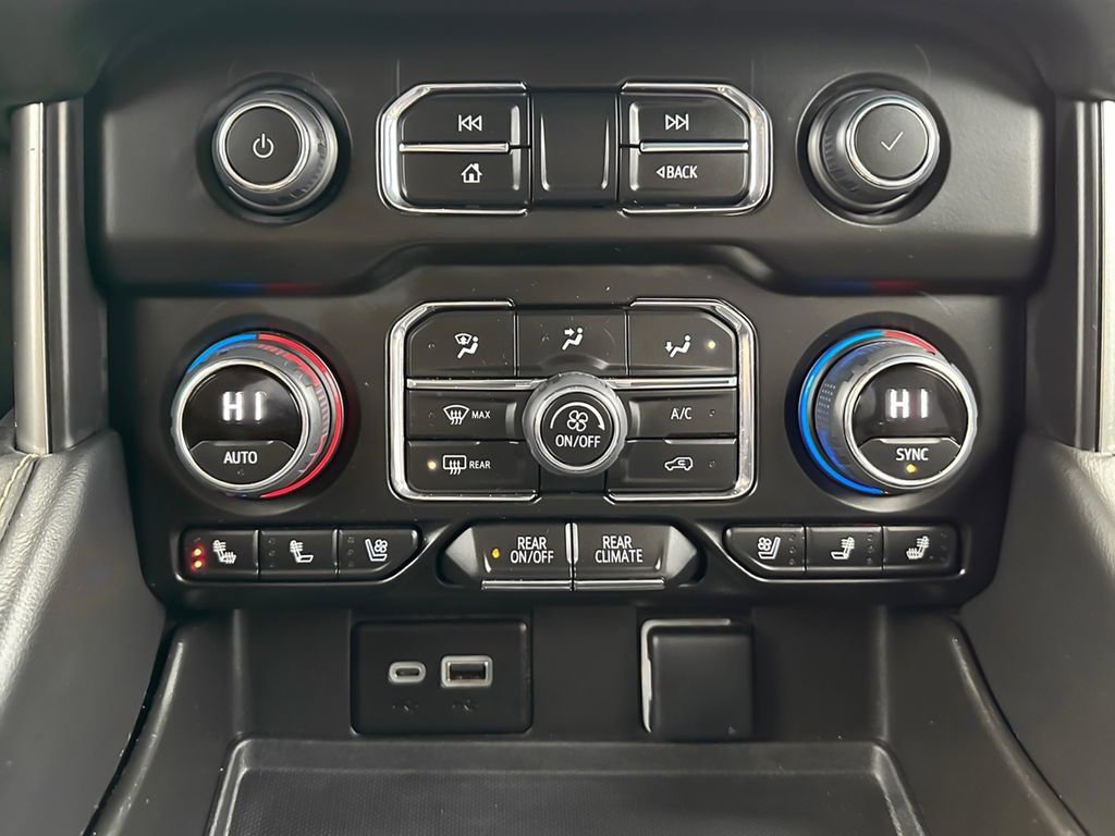 Used 2023 Chevrolet Suburban Premier image 24
