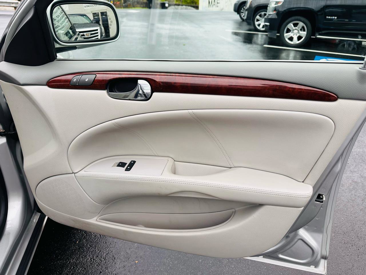 Used 2008 Buick Lucerne CXL w/ Driver Confidence Package FWD image 36