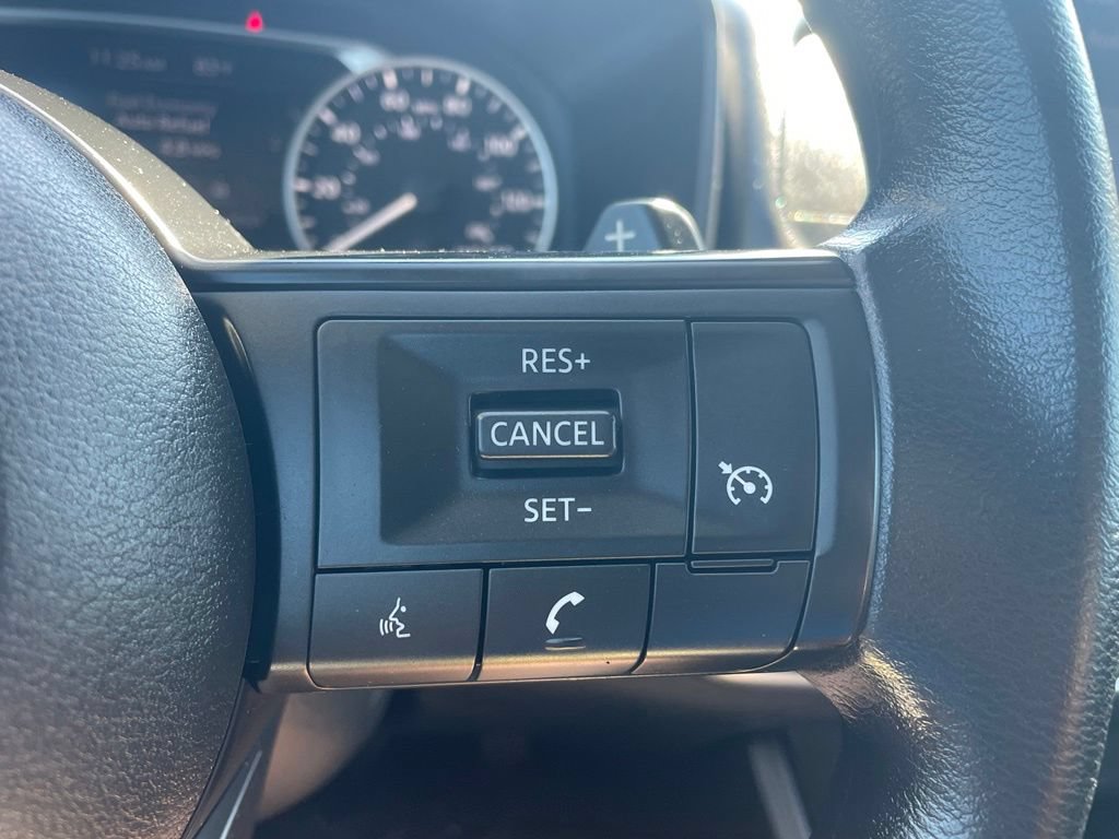 Used 2023 Nissan Rogue S AWD/4WD image 27