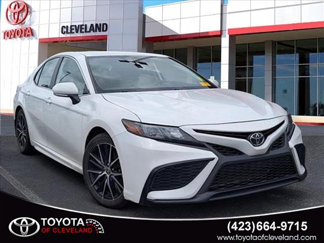 Used 2024 Toyota Camry SE