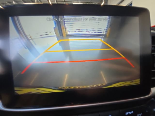 Used 2021 Hyundai Venue FWD image 16