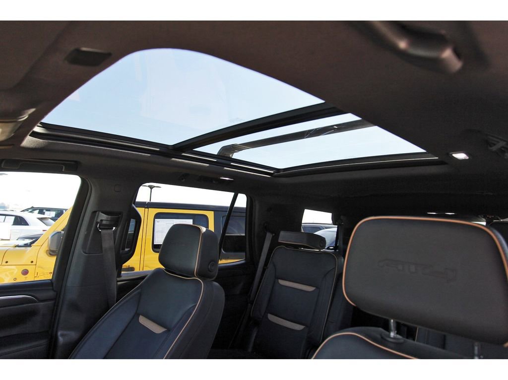 Used 2024 GMC Yukon AT4 w/ Technology Package image 28