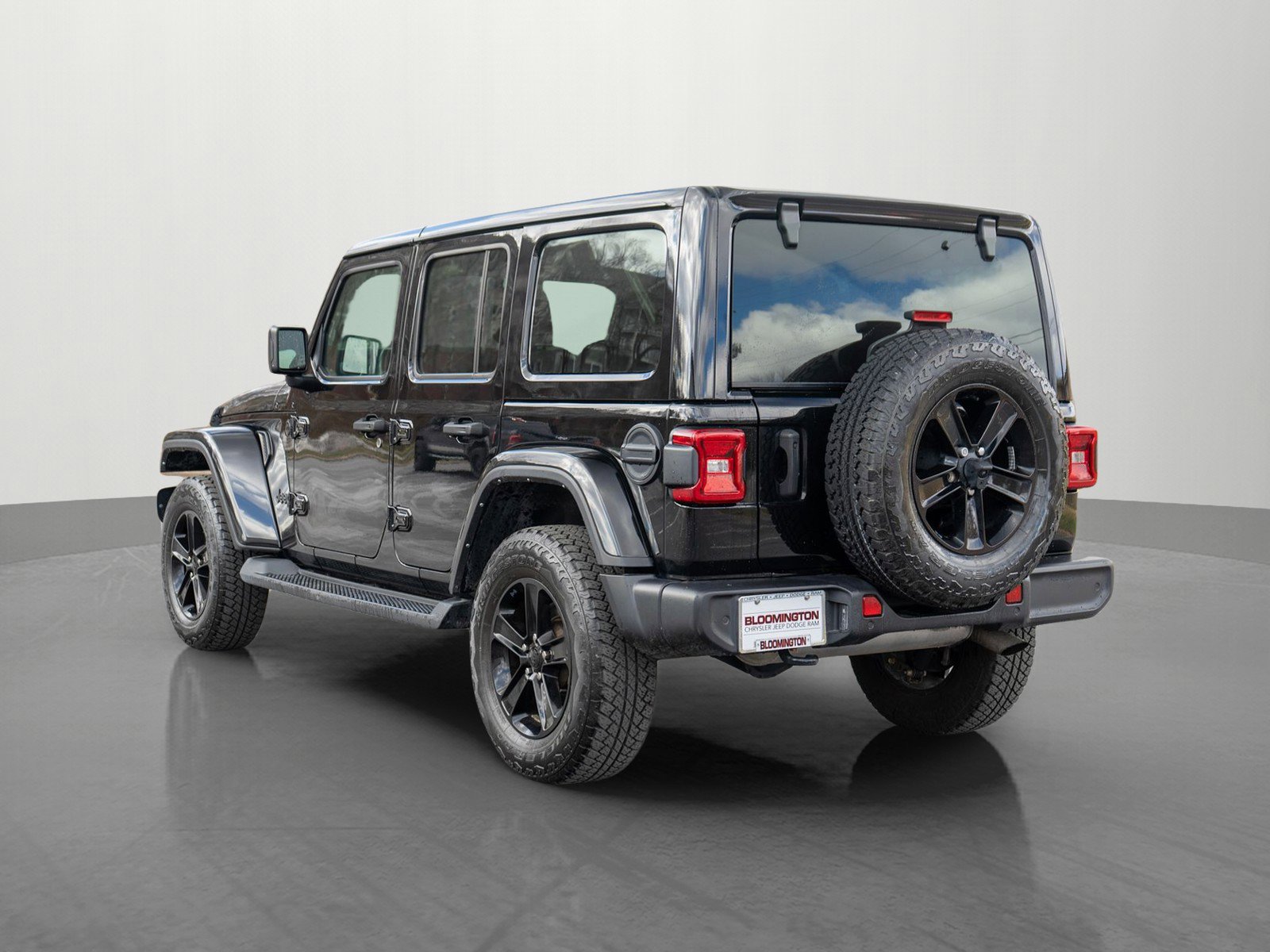 Used 2022 Jeep Wrangler Unlimited Sahara image 5