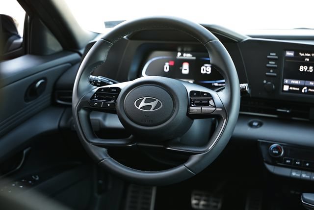 Certified 2025 Hyundai Elantra Sport FWD image 25