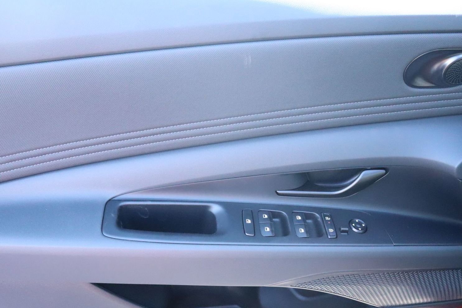 New 2025 Hyundai Elantra Sport w/ Cargo Package image 20