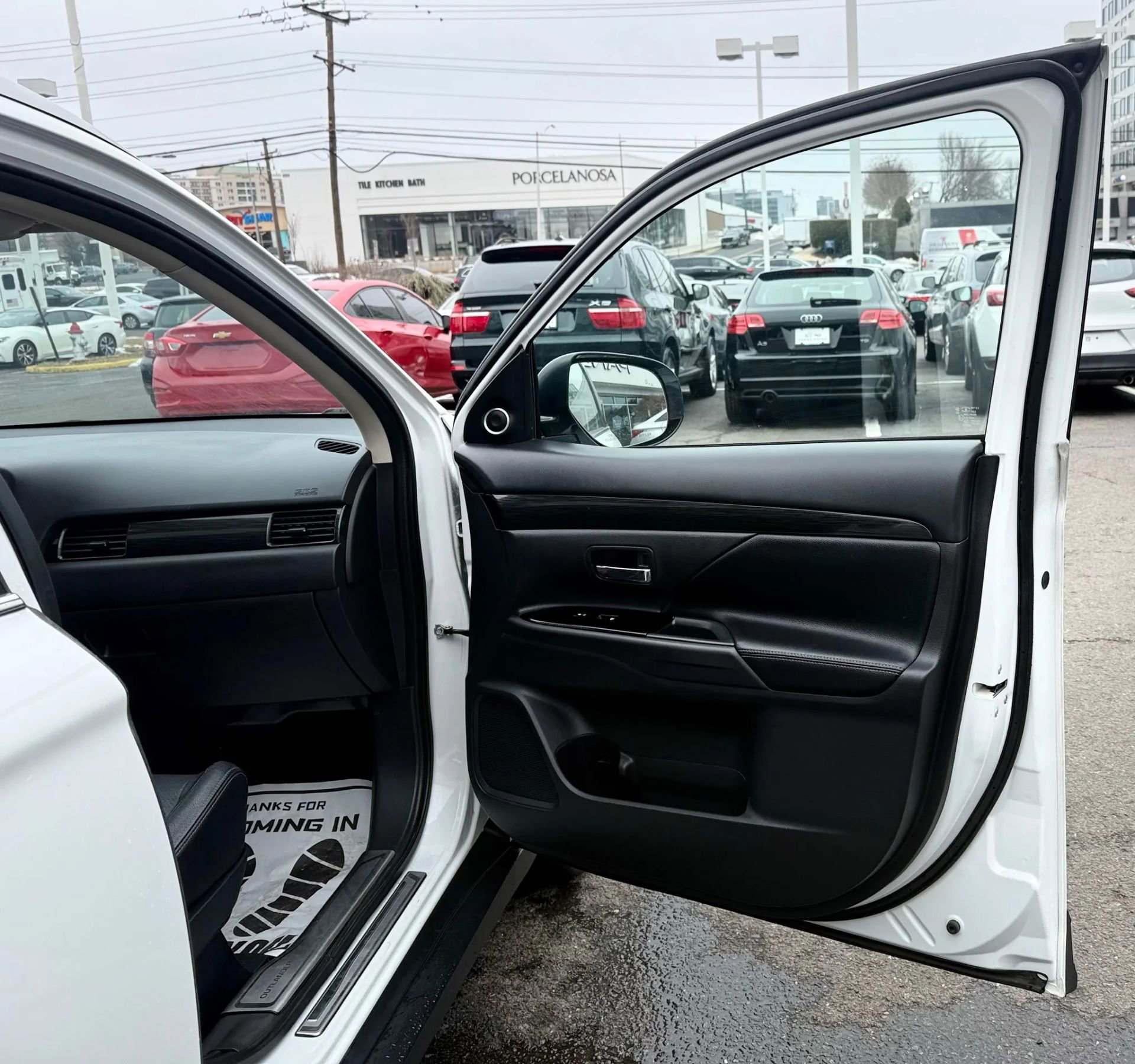 Used 2017 Mitsubishi Outlander GT image 36