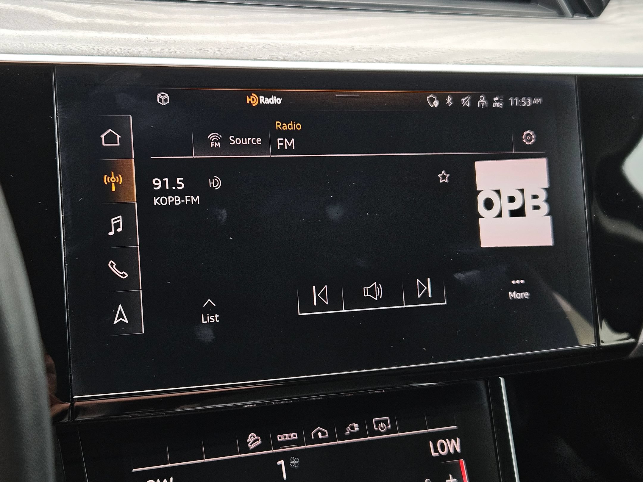 Used 2024 Audi Q8 e-tron Premium Plus AWD/4WD image 15