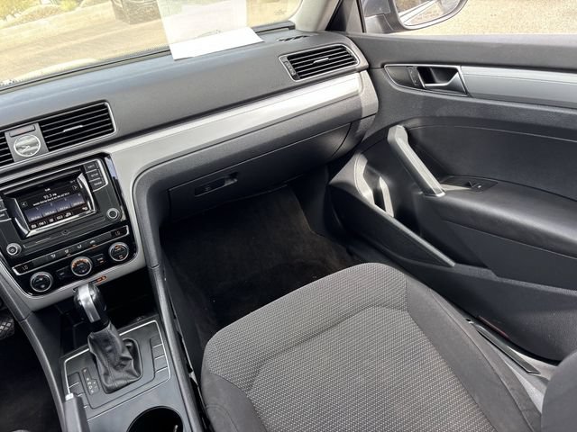 Used 2017 Volkswagen Passat 1.8T S FWD image 16