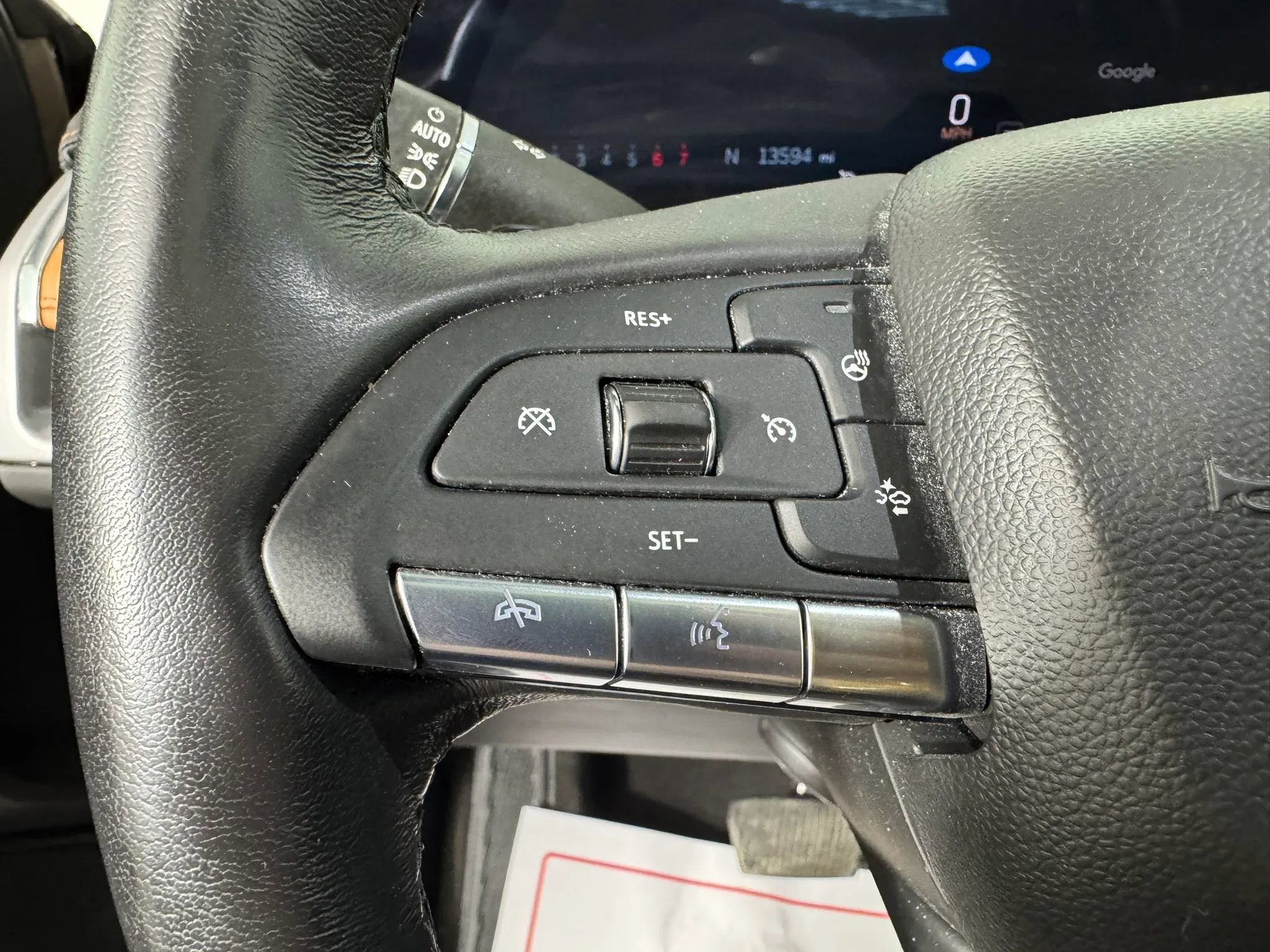 Used 2024 Cadillac XT4 Premium Luxury w/ Technology Package AWD/4WD image 16