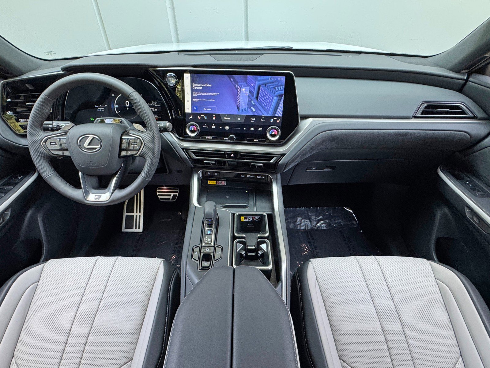 Used 2026 Lexus TX 500h AWD w/ Technology Package image 12