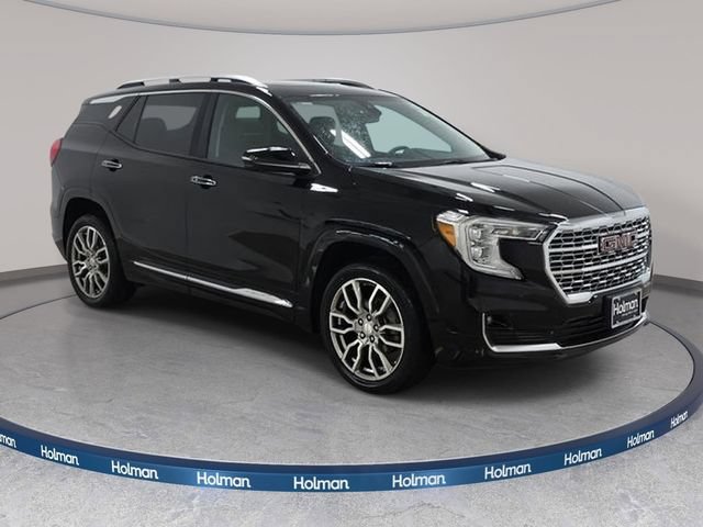 Used 2024 GMC Terrain Denali w/ Denali Premium Package AWD/4WD image 4