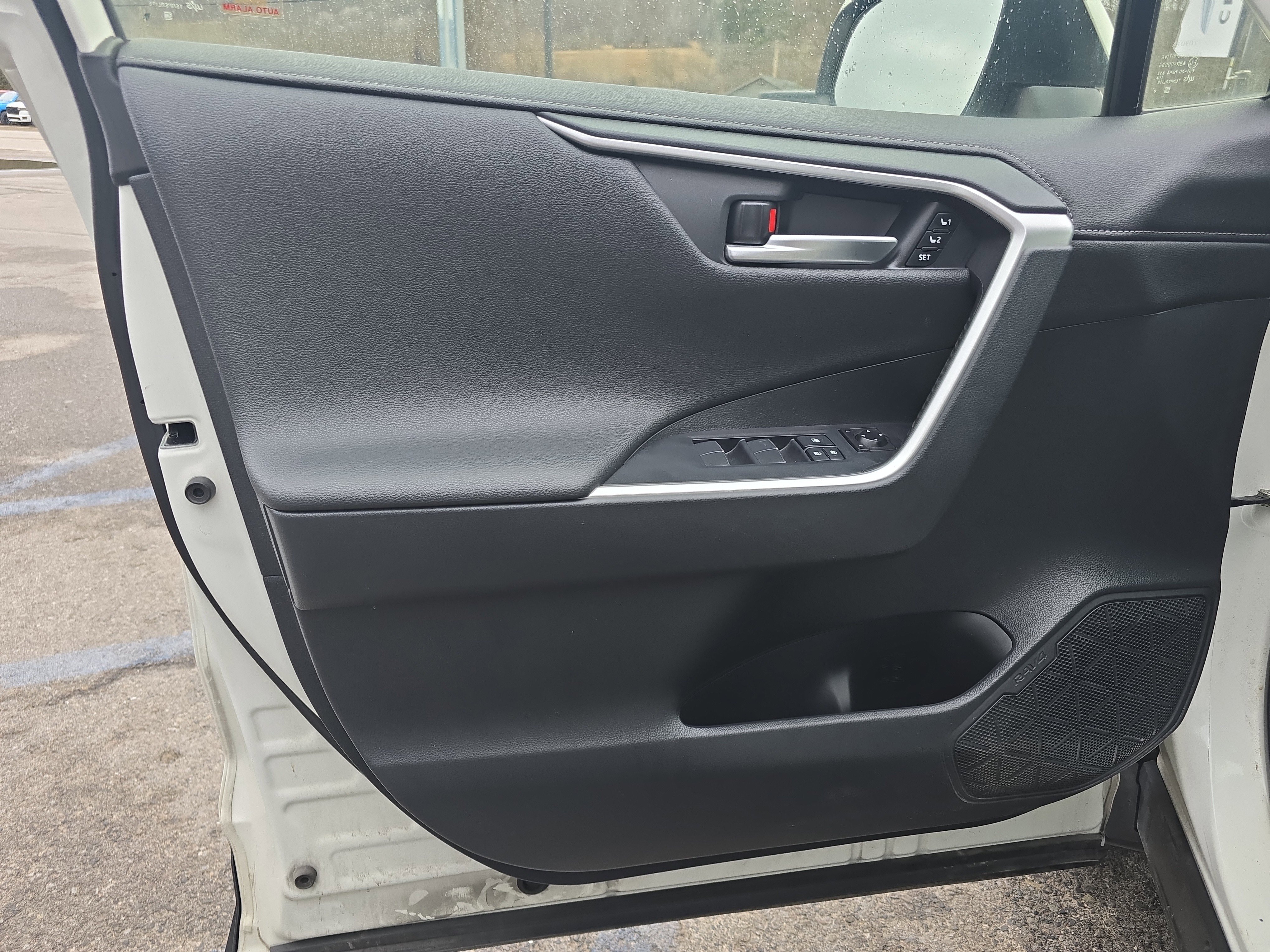 Used 2019 Toyota RAV4 Limited w/ All Weather Liner Package image 17