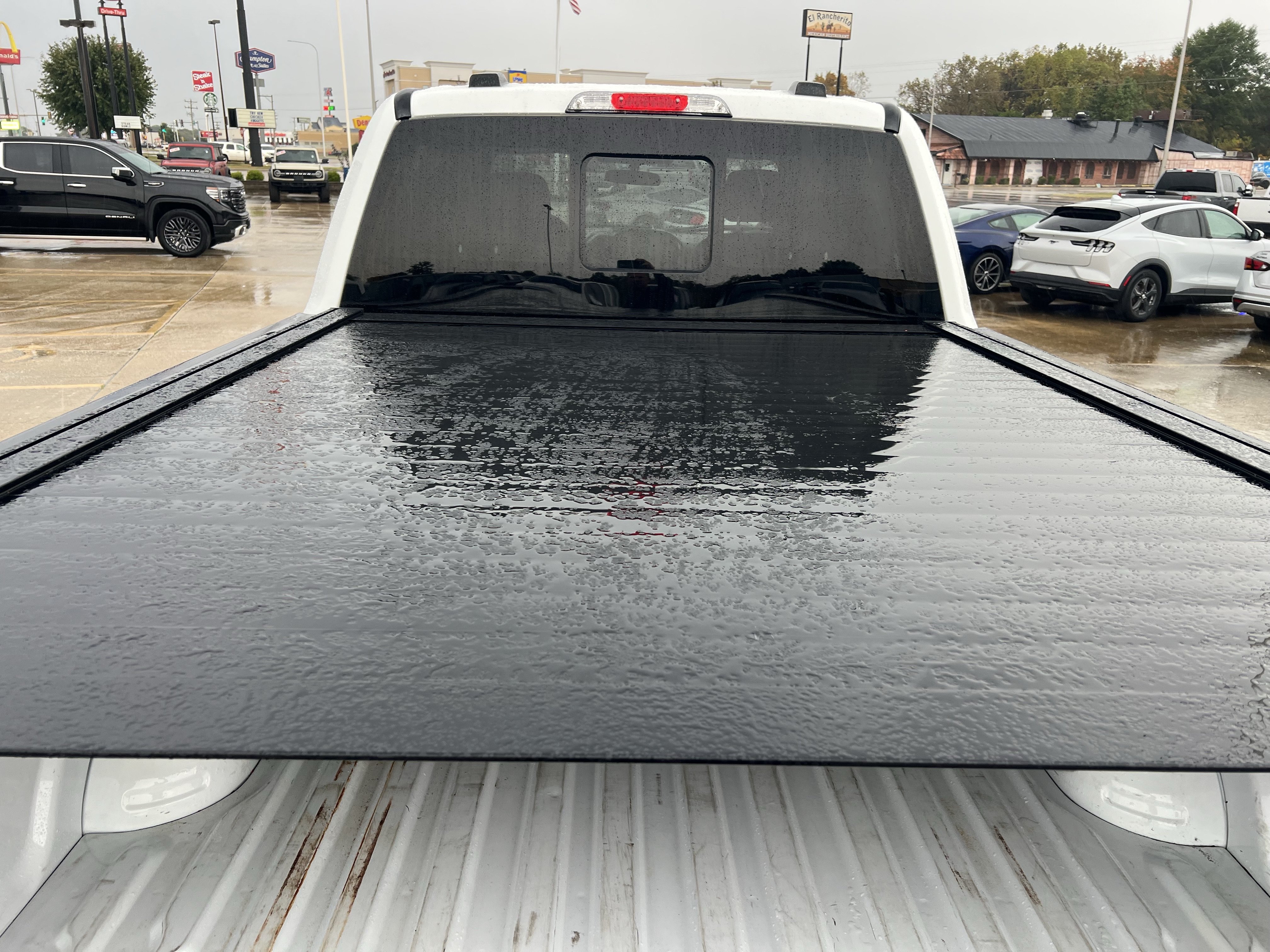 Used 2022 Ford F250 XLT w/ XLT Premium Package AWD/4WD image 11