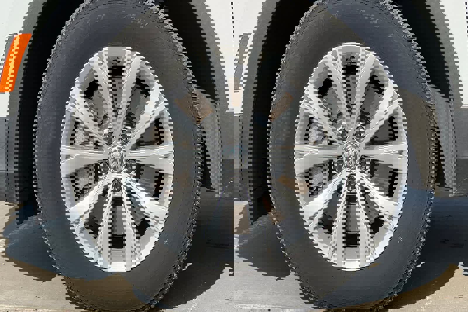 Used 2019 Volkswagen Tiguan SE image 28