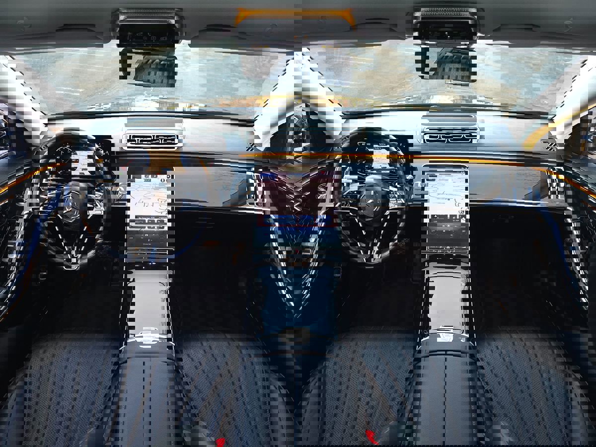 Used 2023 Mercedes-Benz S 580e 4MATIC Sedan w/ Warmth & Comfort Package image 9